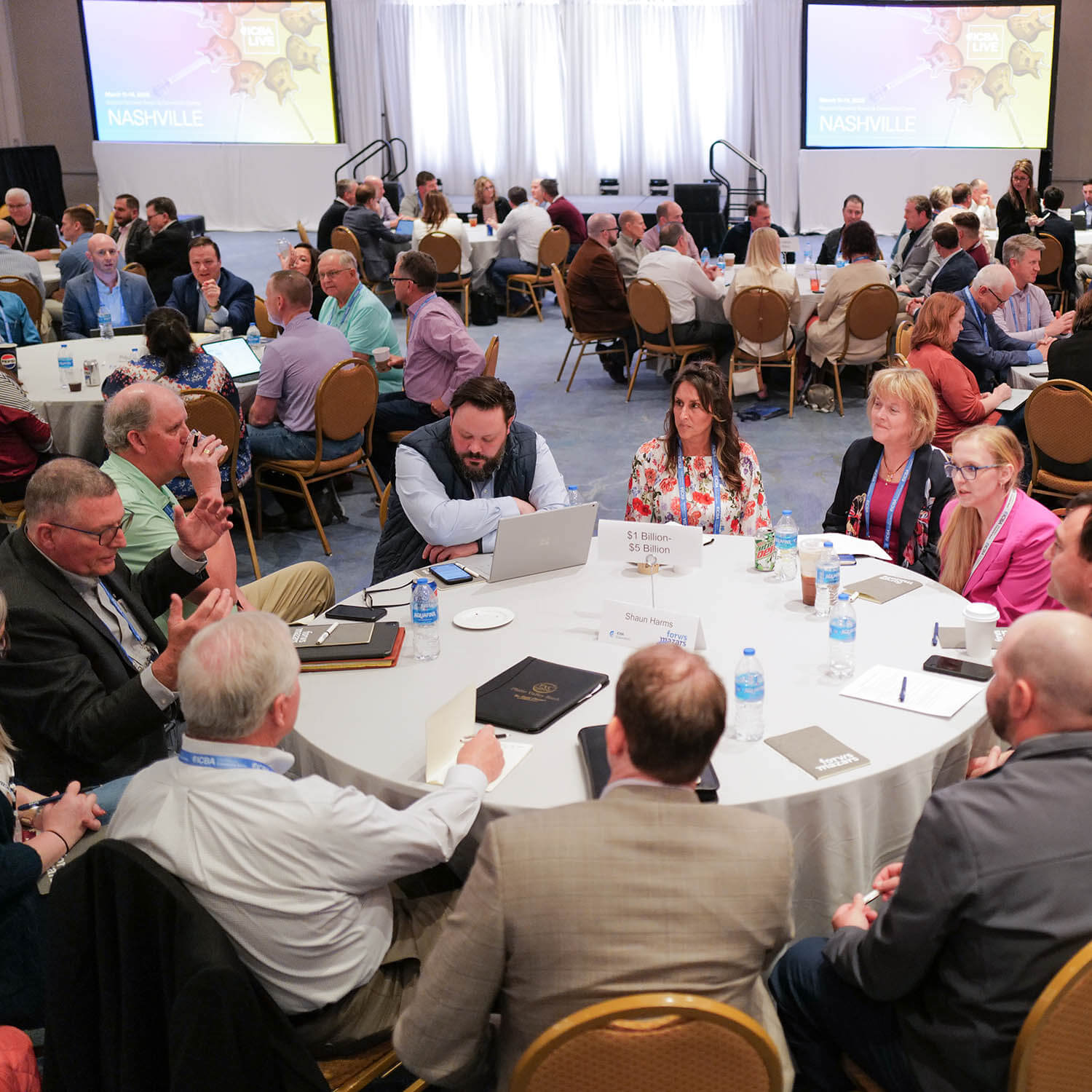 ICBA LIVE meeting crowd