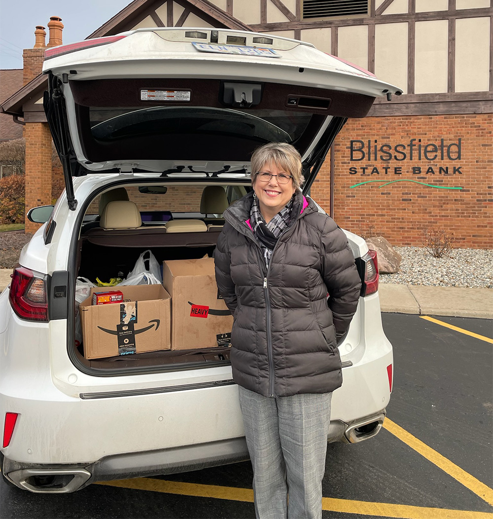 Blissfield State Bank Food Drive